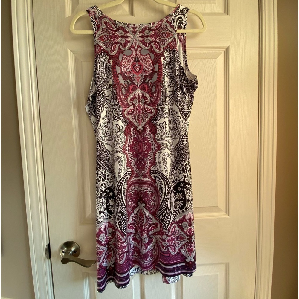 APT. 9 Dress Size M  Sleeveless Embroidered with Rhinestones On Front - Picture 5 of 7